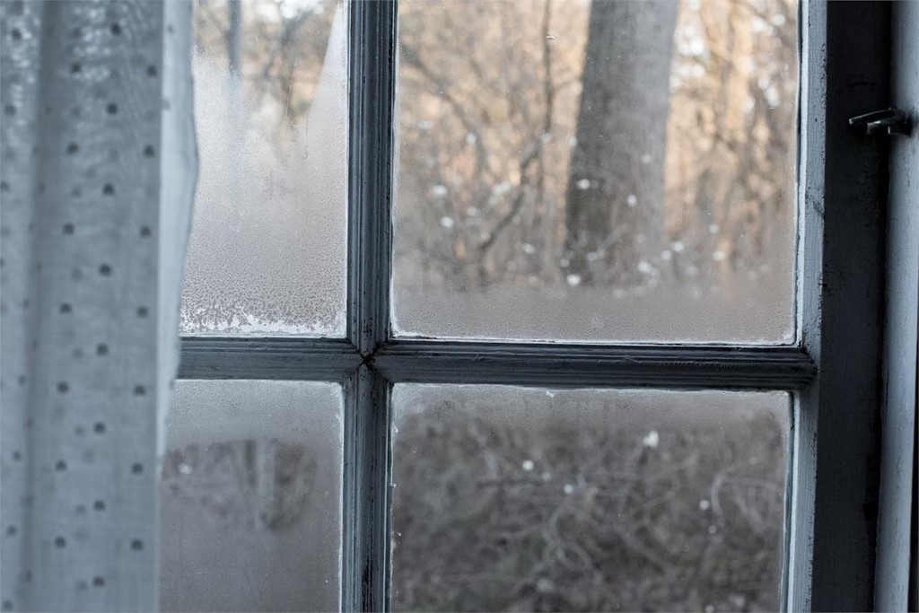 ¿Cómo puedo eliminar la condensación de las ventanas?