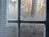 ¿Cómo puedo eliminar la condensación de las ventanas?