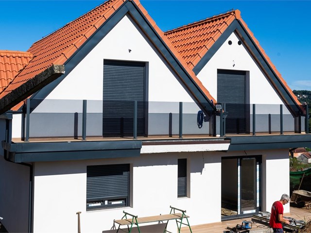 ¿Cómo se puede prevenir la rotura de las tejas de mi cubierta?