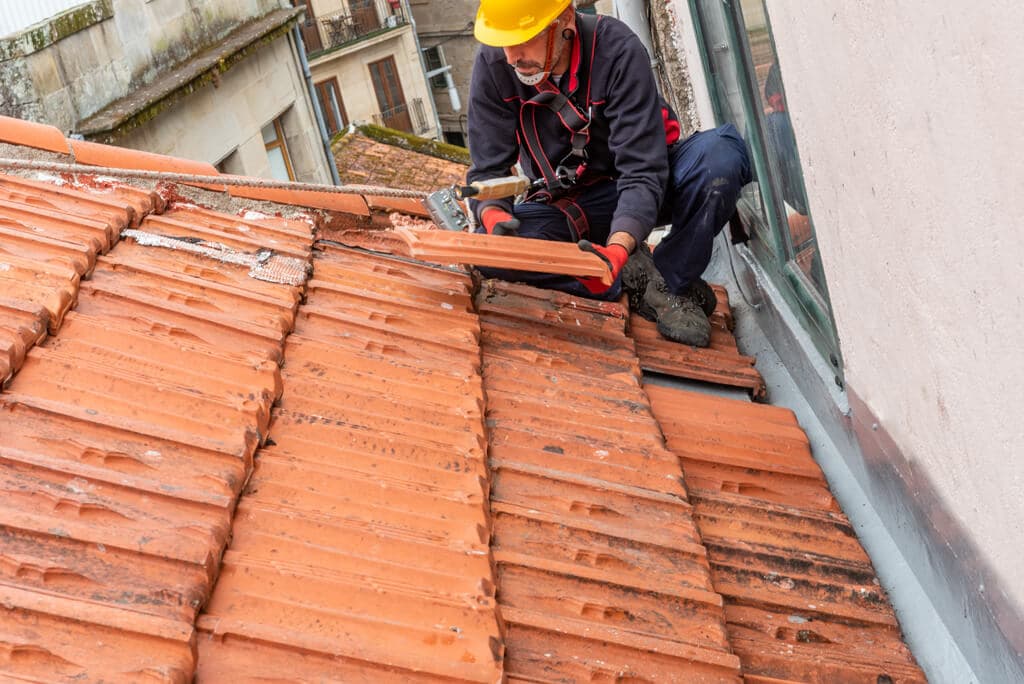 Reparación de canalones interiores en Pontevedra